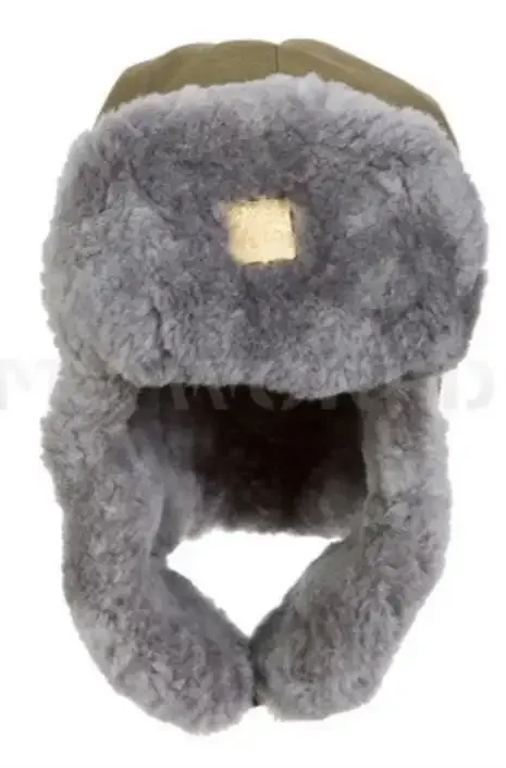 Czapka Uszatka Wojskowa Czeska z Oznaczeniem