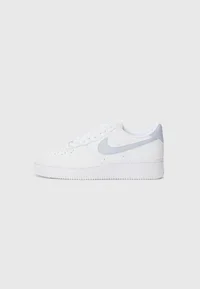 Nike Air Force 1 '07 biało-czarne, rozmiary 38,5-49,5, 326,40 zł