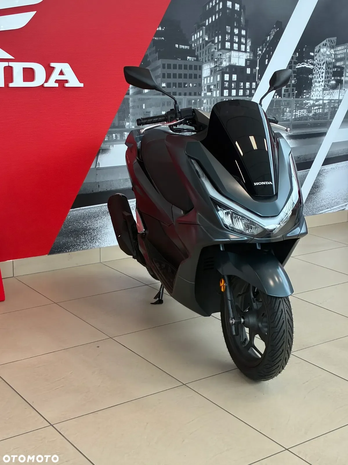 Honda PCX 125 DX na prawo jazdy B – 14 400 zł